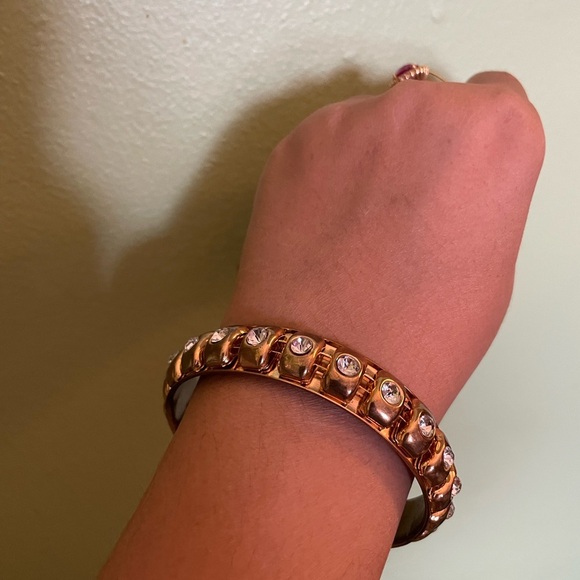 Elegant Gold and White Stones Bracelet - Picture 5 of 5